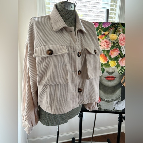 NWOT SHEIN FRENCHY FLAP POCKET, CROP CORDUROY JACKET SZ L. Trendy, neutral tone - Picture 2 of 10